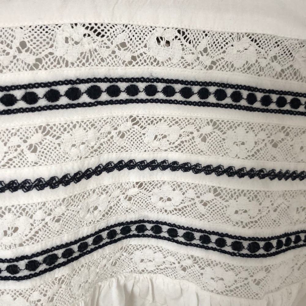 H&M- Tops 2/20 - Picture 2 of 3